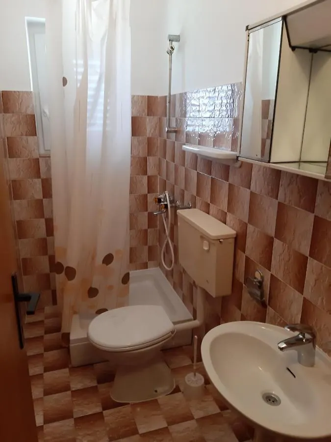 Kampor Apartmani Lucija I Maro 0*,  קרואטיה