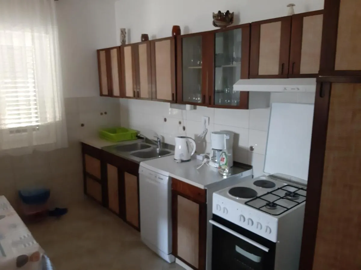 Apartmani Lucija I Maro Kampor Apartament