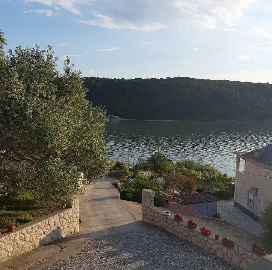 Apartmani Lucija I Maro Kampor 0*,